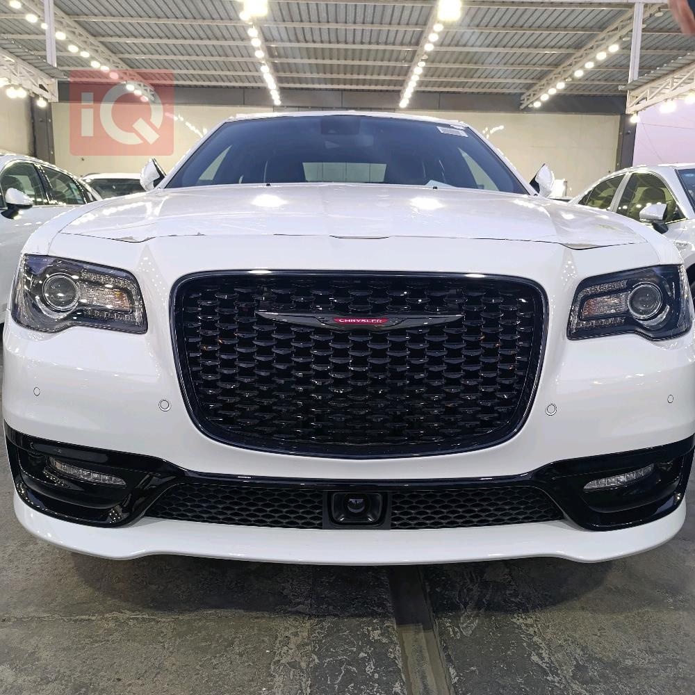 كرايسلر 300